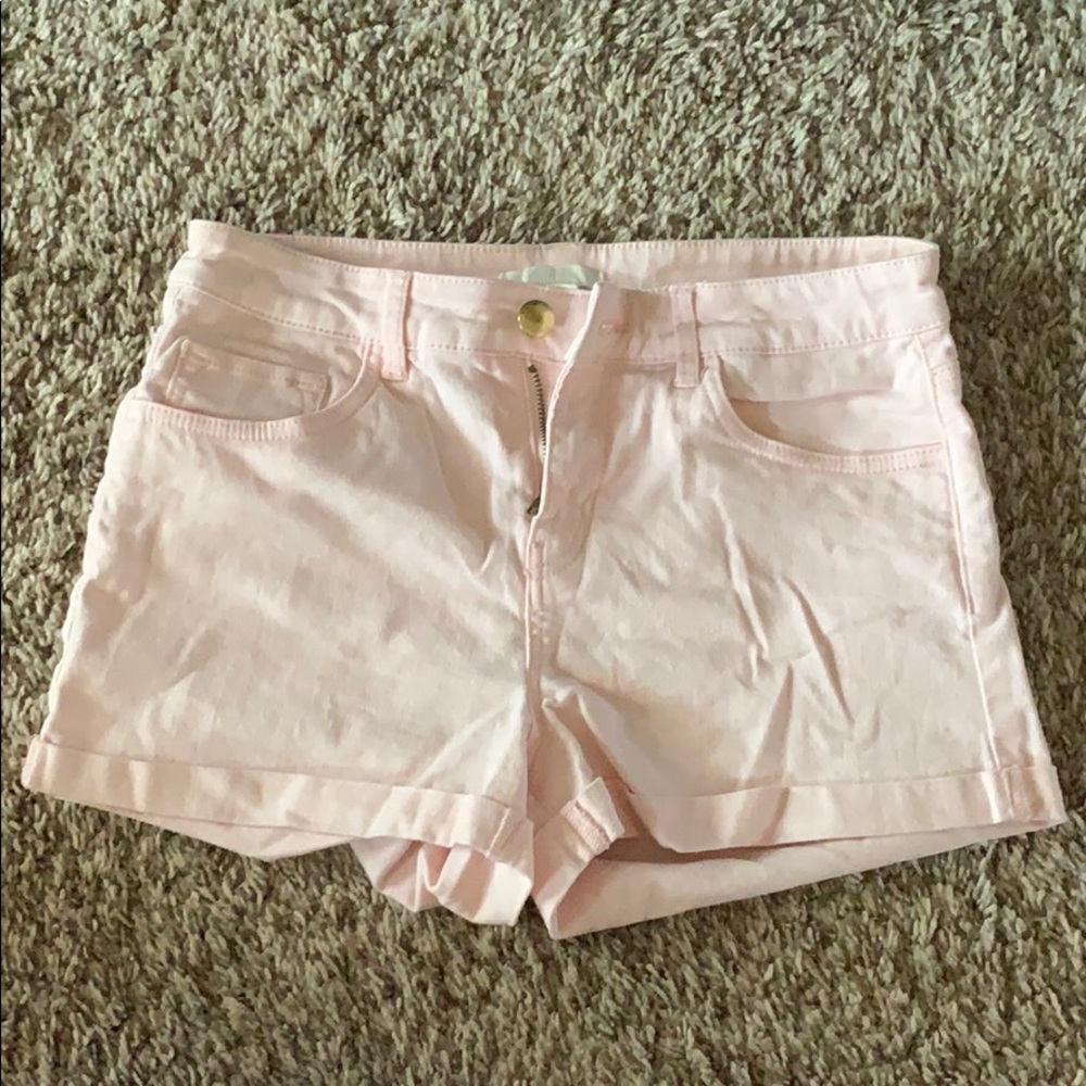 Last chance!! Women’s pink H&M shorts